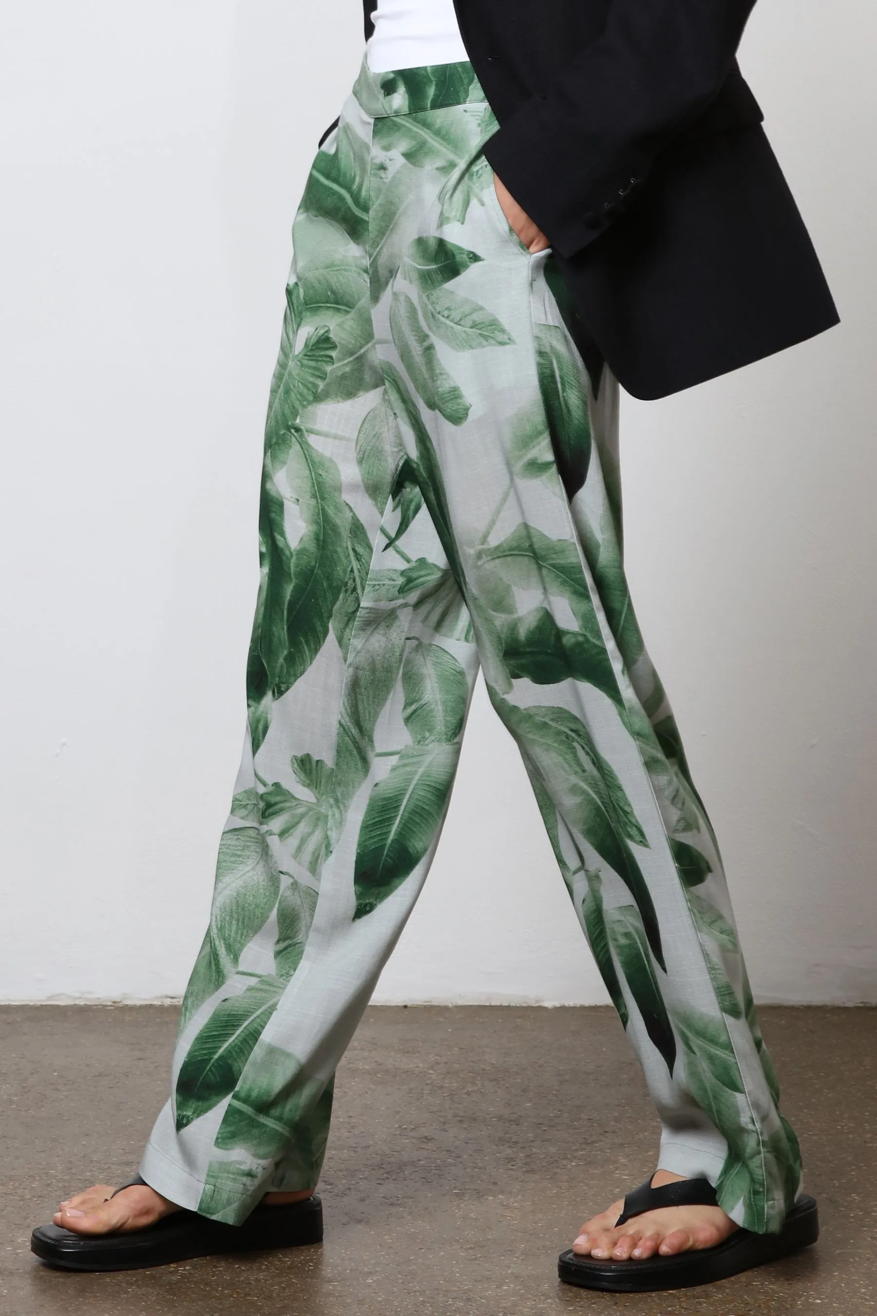 Religion - Pantaloni a gamba larga in Stampa botanica in crêpe    