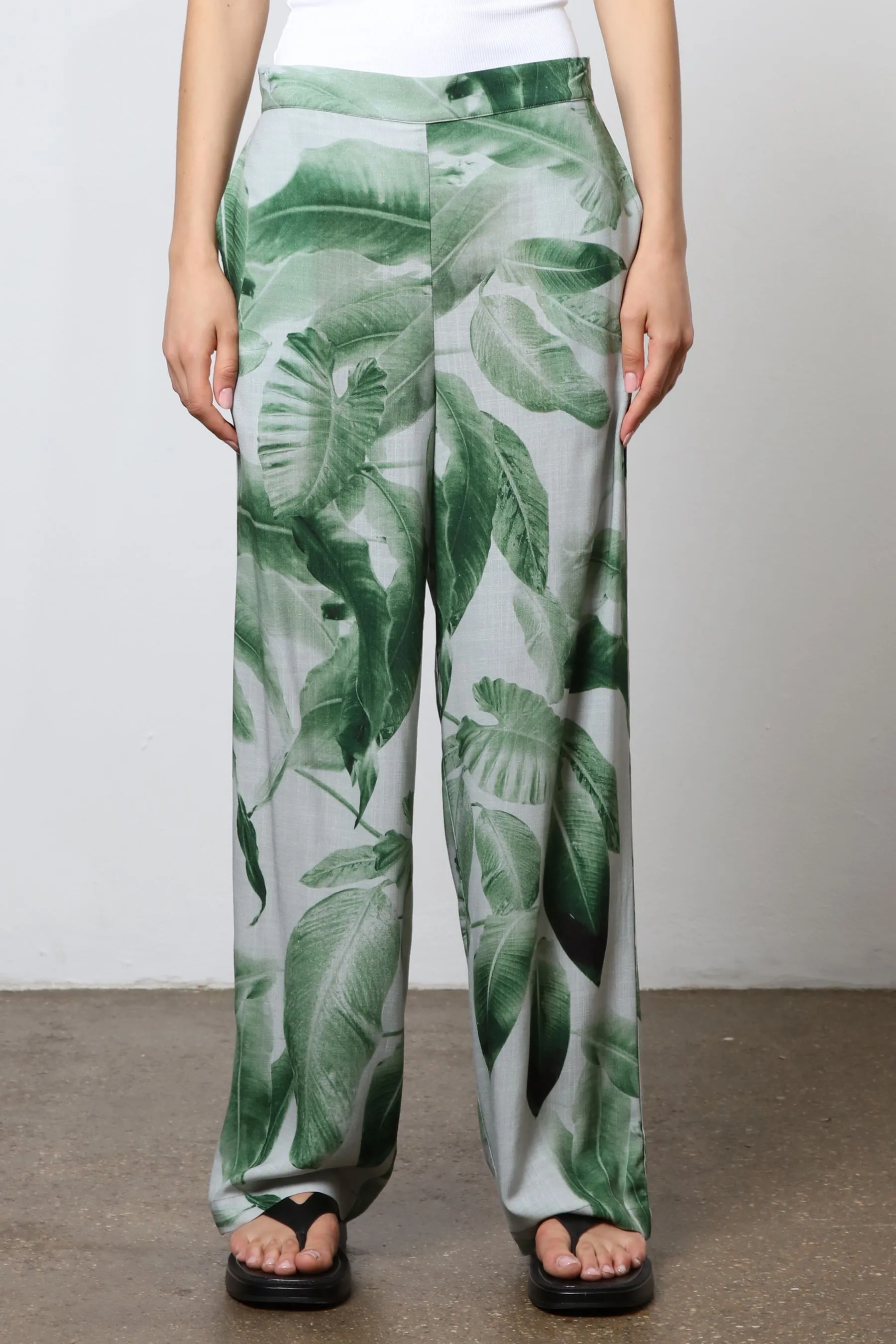 Religion - Pantaloni a gamba larga in Stampa botanica in crêpe    