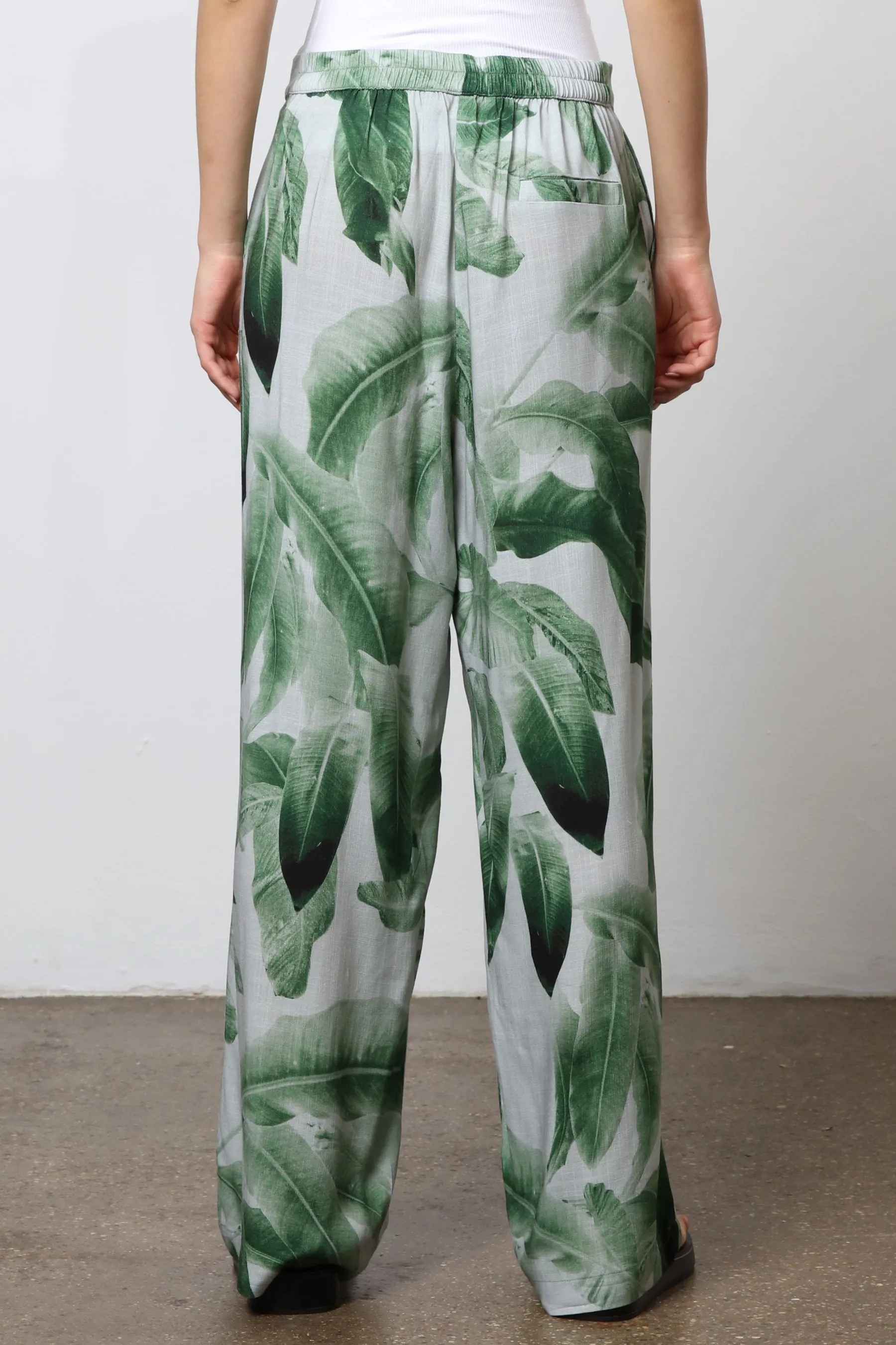 Religion - Pantaloni a gamba larga in Stampa botanica in crêpe    